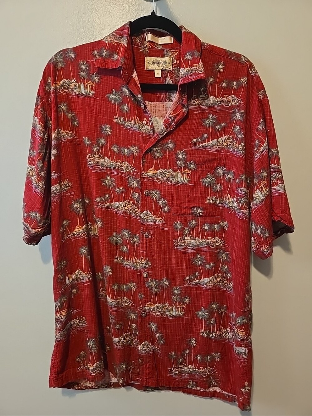 Campia Moda Men's Hawiian Button Up Shirt. Red. Size M